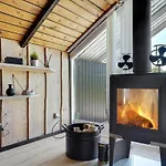 3 Bedroom Cozy In Hébergement de vacances *