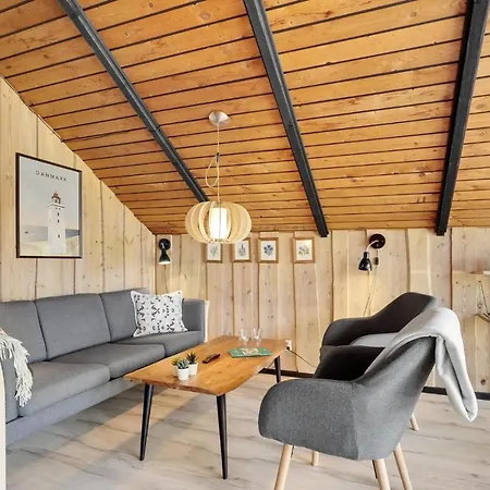 3 Bedroom Cozy In Holiday home
