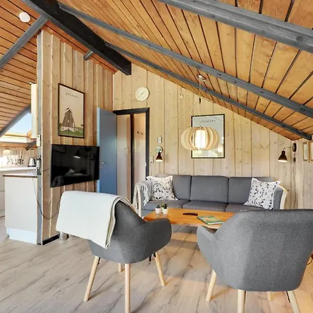 3 Bedroom Awesome In Fjerritslev